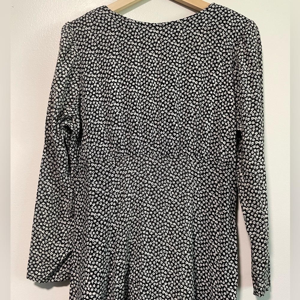 Vintage V-Neck Long-Sleeve Floral Print Dress - Picture 9 of 9